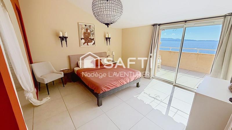 Appartement - 144 m² - 6 pièces