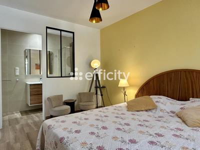 Maison - 137 m² - 7 pièces