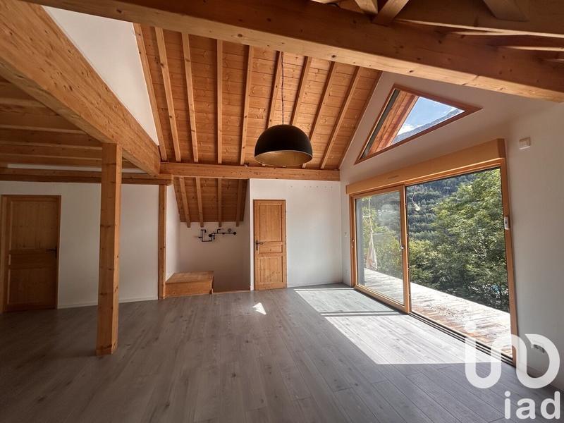 Châlet - 111 m² - 4 pièces