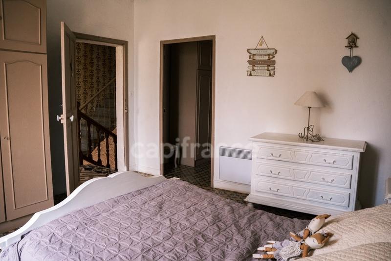 Maison - 329 m² - 11 pièces