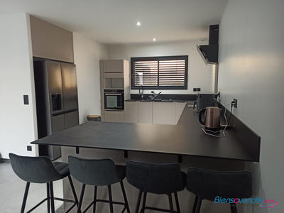 Maison contemporaine - 182 m² - 6 pièces