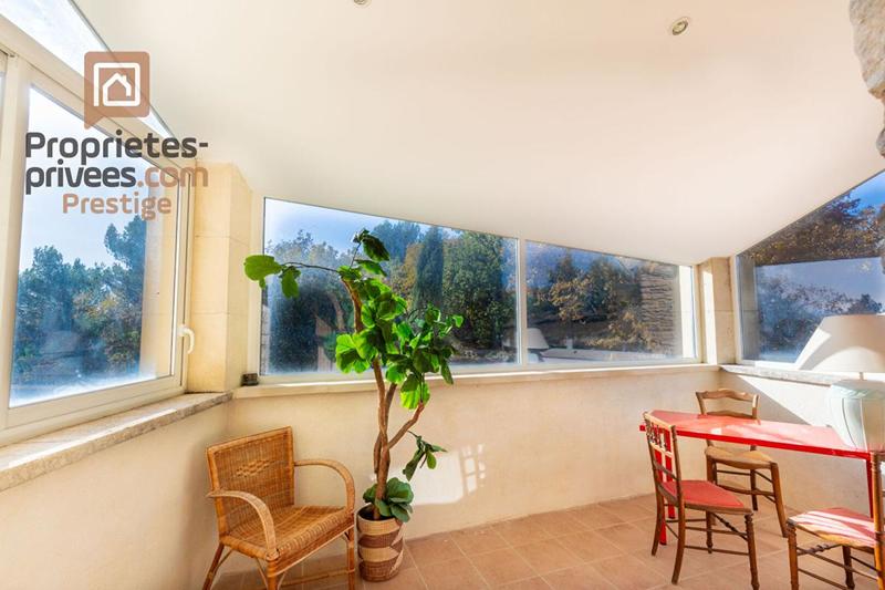 Maison - 305 m² - 10 pièces