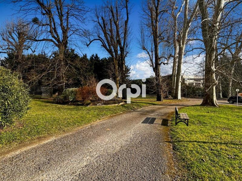 Appartement - 98 m² - 3 pièces