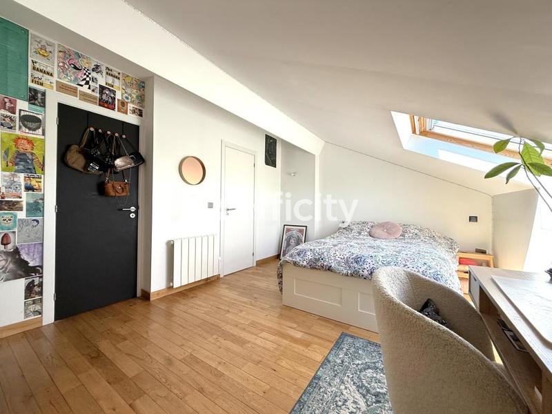 Appartement - 100 m² - 4 pièces