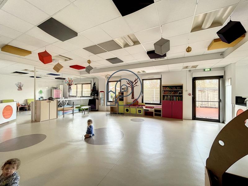 Local d'activités - 218 m²