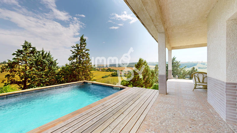 Villa - 224 m² - 6 pièces