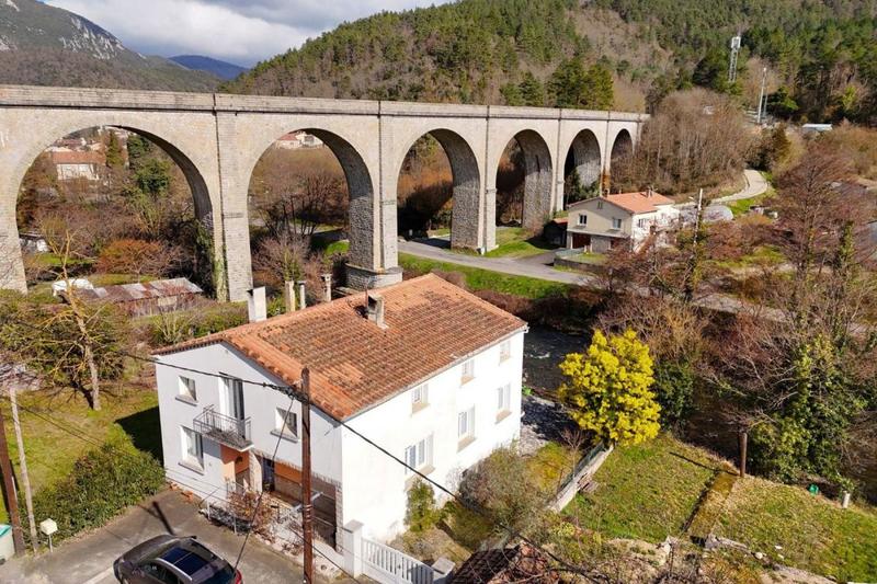 Maison - 178 m² - 10 pièces