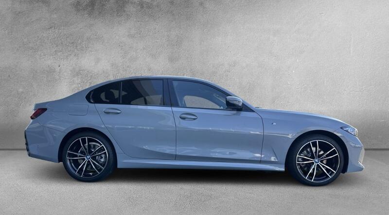 Bmw Série 3 330e 292 m-Sport Pro Hybride Rechargeable / Attache Remorque Caméra de Recul Regulateur Distance Sieges Elec à Memoire