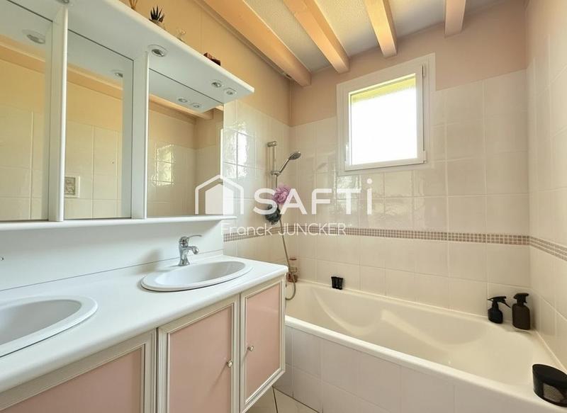 Maison - 110 m² - 5 pièces