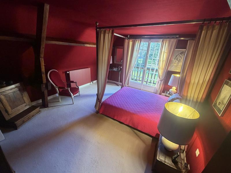 Maison - 328 m² - 7 pièces