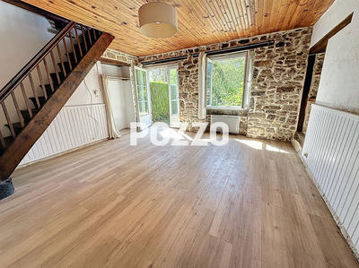 Maison - 330 m² - 16 pièces