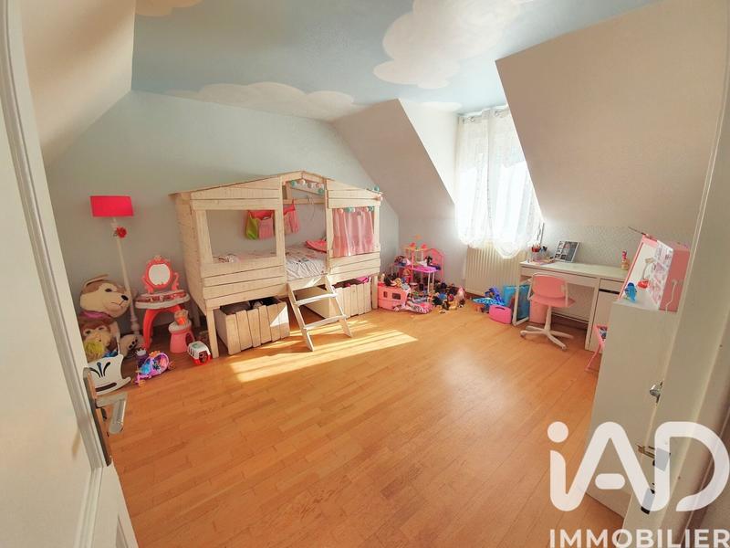 Maison - 206 m² - 8 pièces