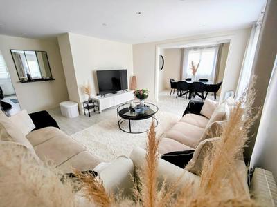 Appartement - 75 m² - 5 pièces