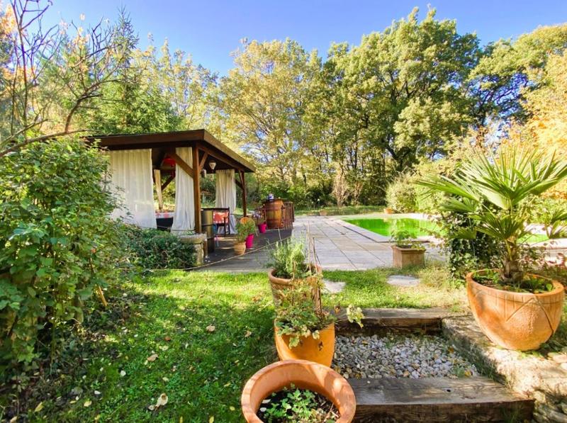 Villa - 217 m² - 8 pièces