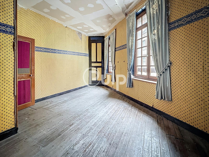 Maison - 200 m² - 12 pièces