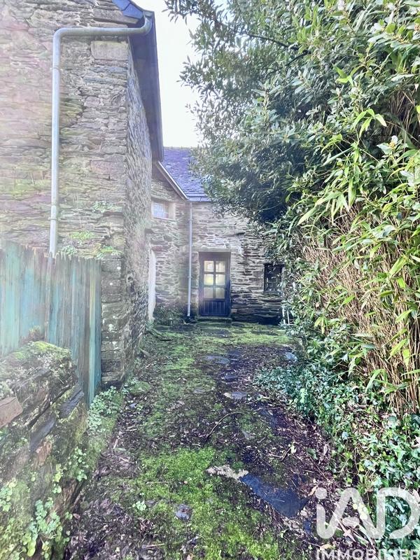 Maison - 234 m² - 12 pièces