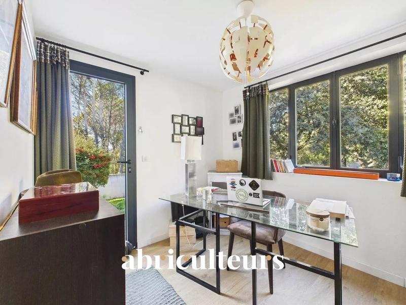 Maison - 252 m² - 8 pièces