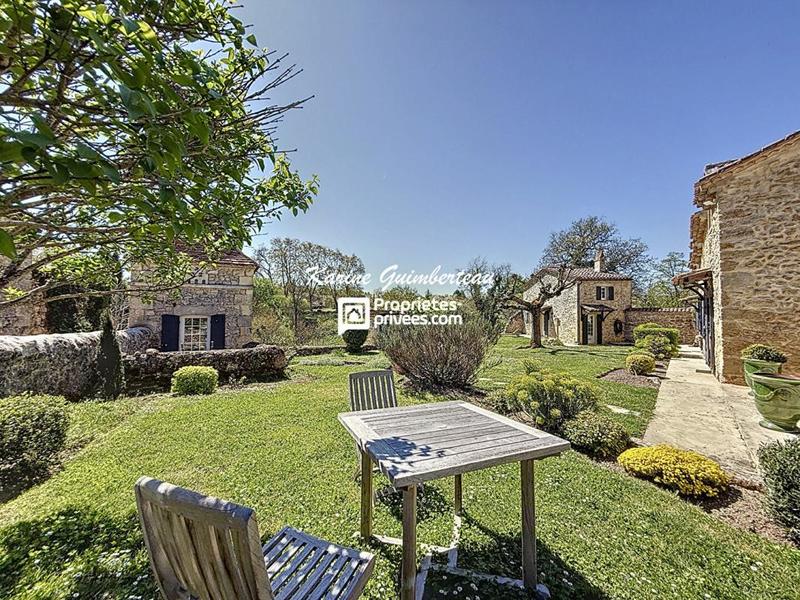 Longère - 256 m² - 7 pièces