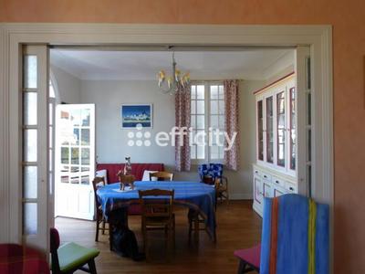 Maison - 137 m² - 6 pièces