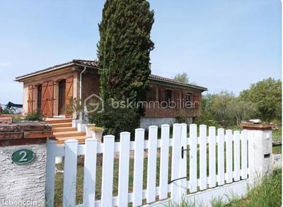 Demeure - 130 m² - 5 pièces