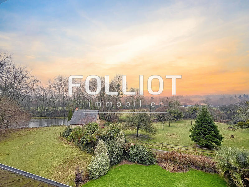 Maison - 240 m² - 10 pièces