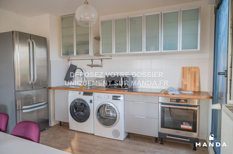 Chambre - 9 m² - 5 pièces