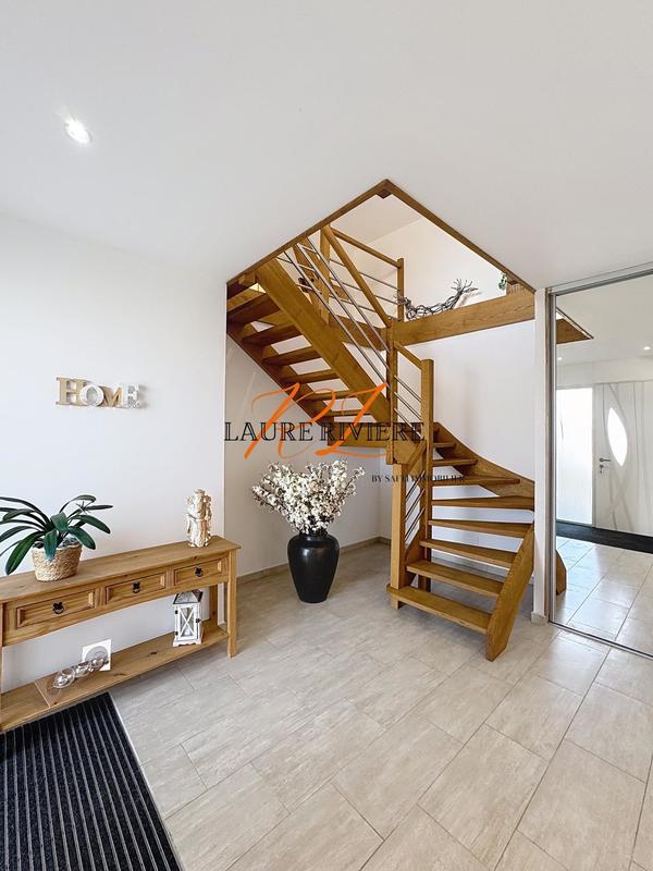 Maison - 315 m² - 8 pièces