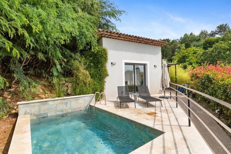 Villa - 222 m² - 9 pièces