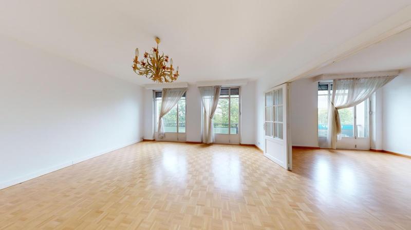 Appartement - 145 m² - 6 pièces