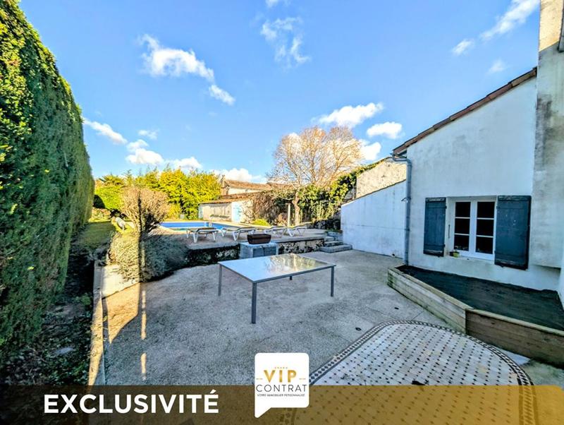 Maison - 264 m² - 9 pièces