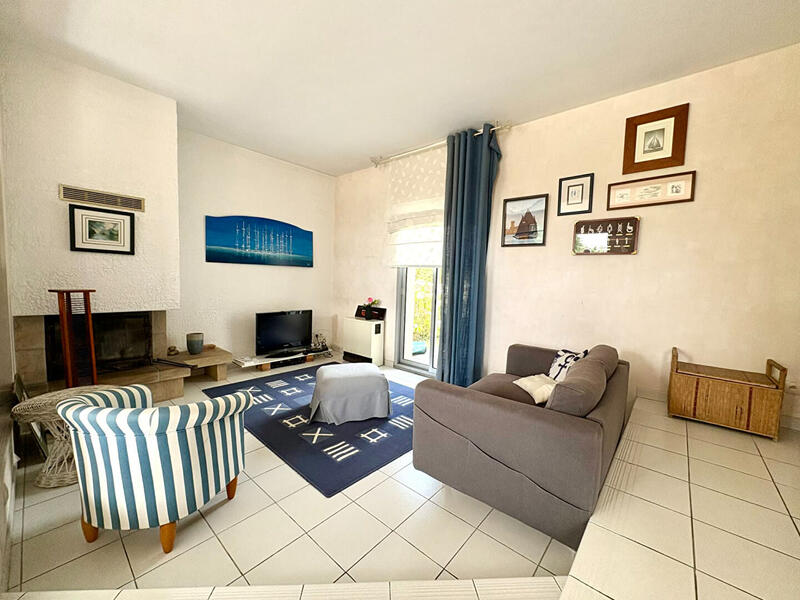 Maison - 199 m² - 7 pièces