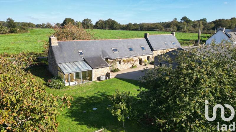 Maison - 239 m² - 7 pièces