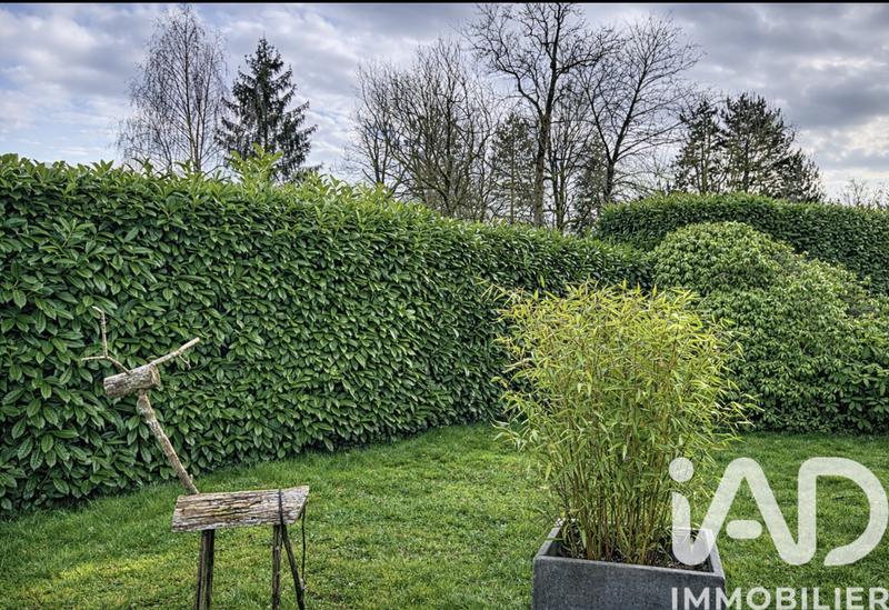 Maison - 241 m² - 9 pièces