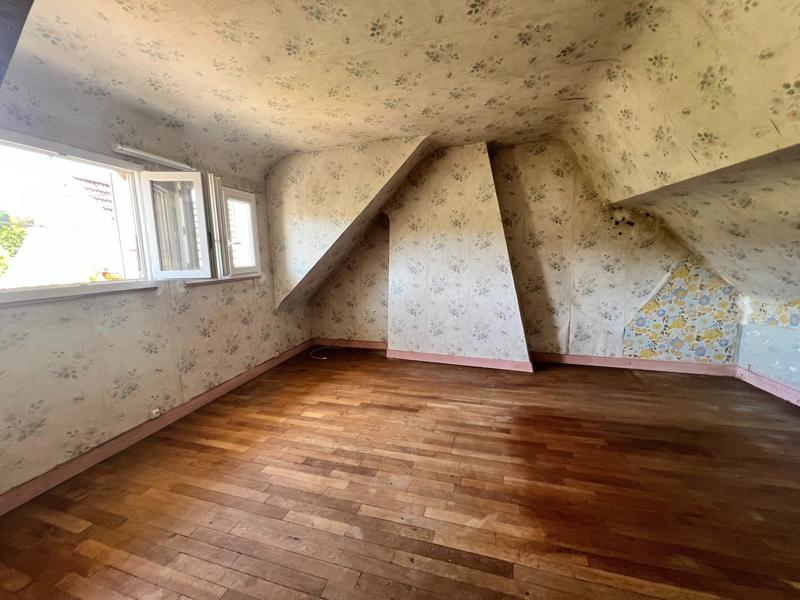 Maison - 96 m² - 5 pièces