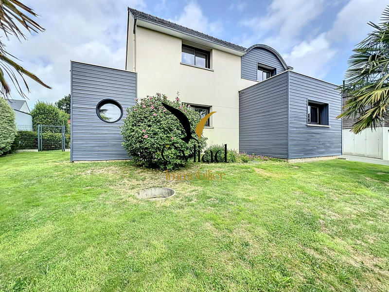 Maison contemporaine - 136 m² - 6 pièces