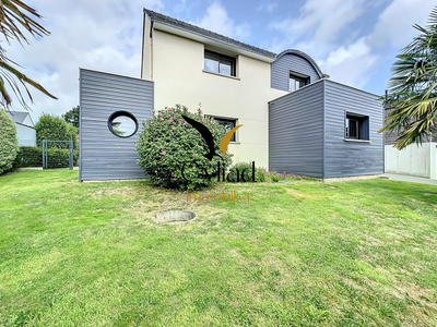 Maison contemporaine - 136 m² - 6 pièces