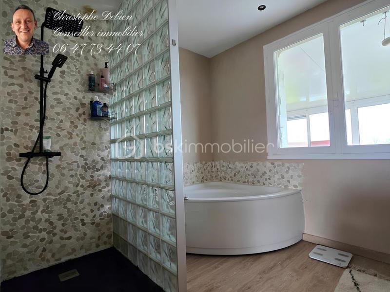 Maison traditionnelle - 108 m² - 5 pièces