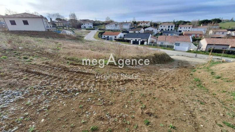 Terrain constructible - 1 000 m²
