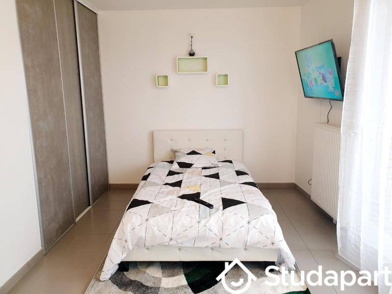 Chambre - 11 m² - 1 pièce