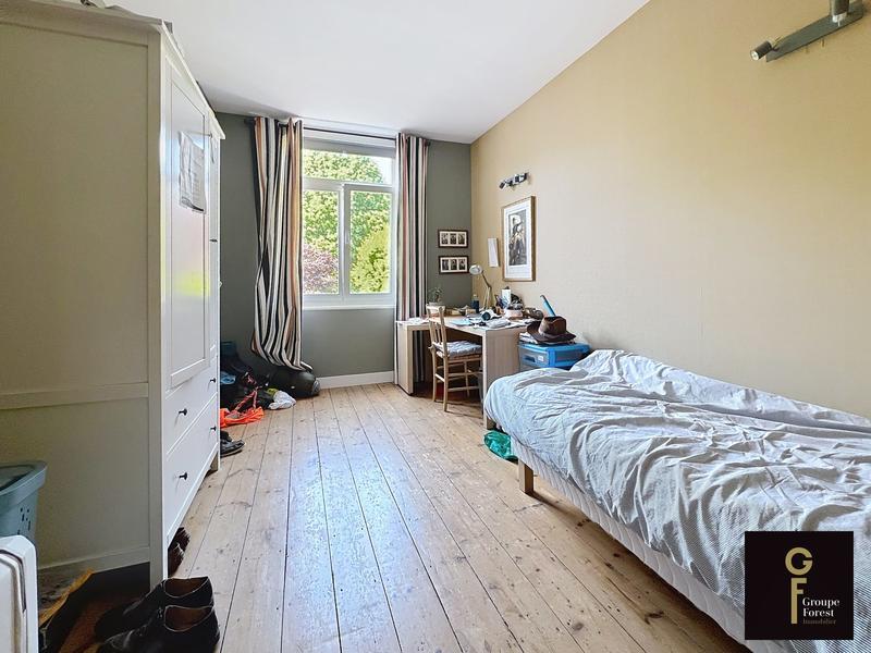 Maison - 255 m² - 9 pièces