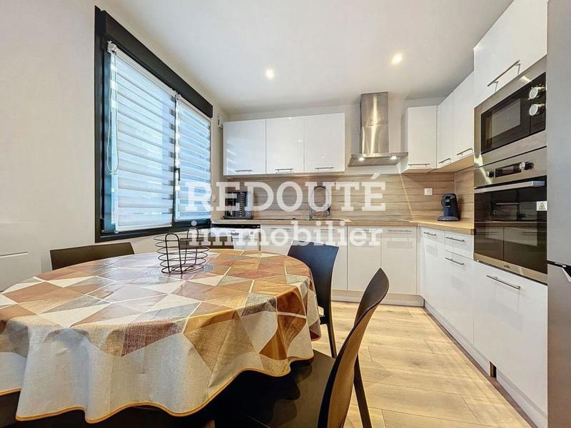 Appartement - 74 m² - 5 pièces