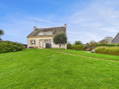 Maison - 140 m² - 7 pièces