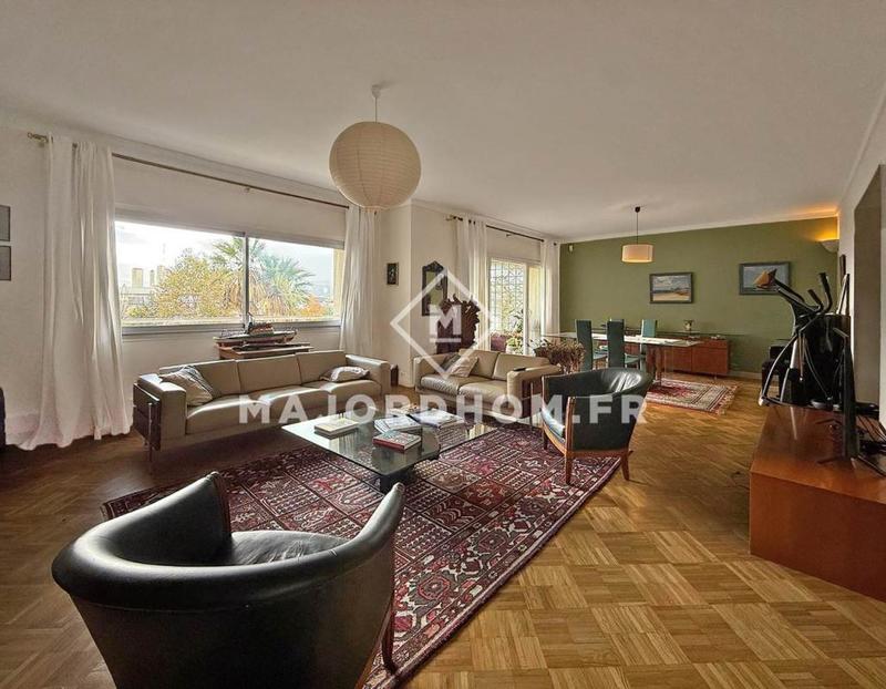 Appartement - 137 m² - 5 pièces