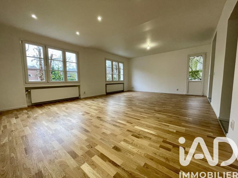 Maison - 237 m² - 10 pièces