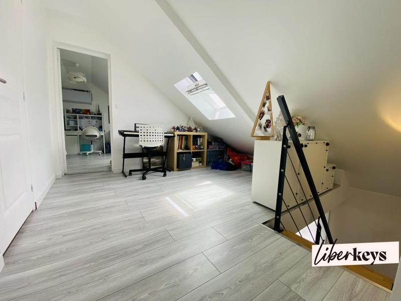 Pavillon - 120 m² - 7 pièces