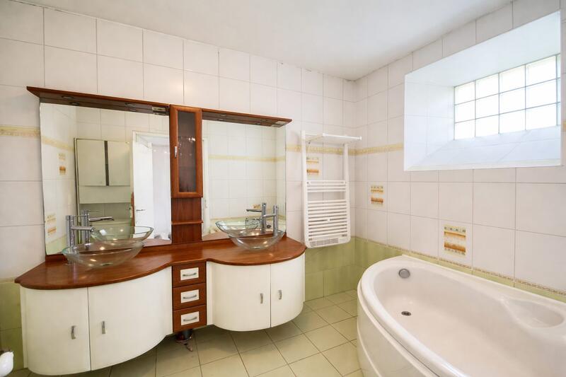 Maison ancienne - 113 m² - 6 pièces