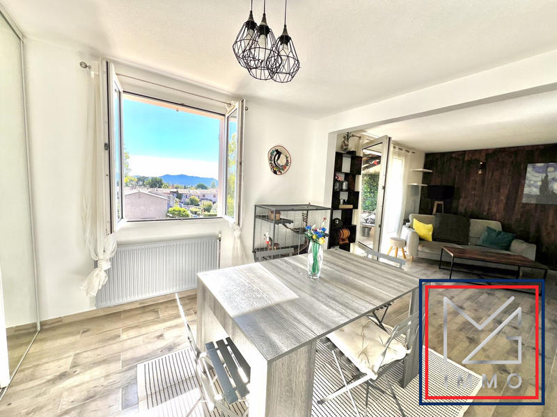 Appartement - 80 m² - 3 pièces