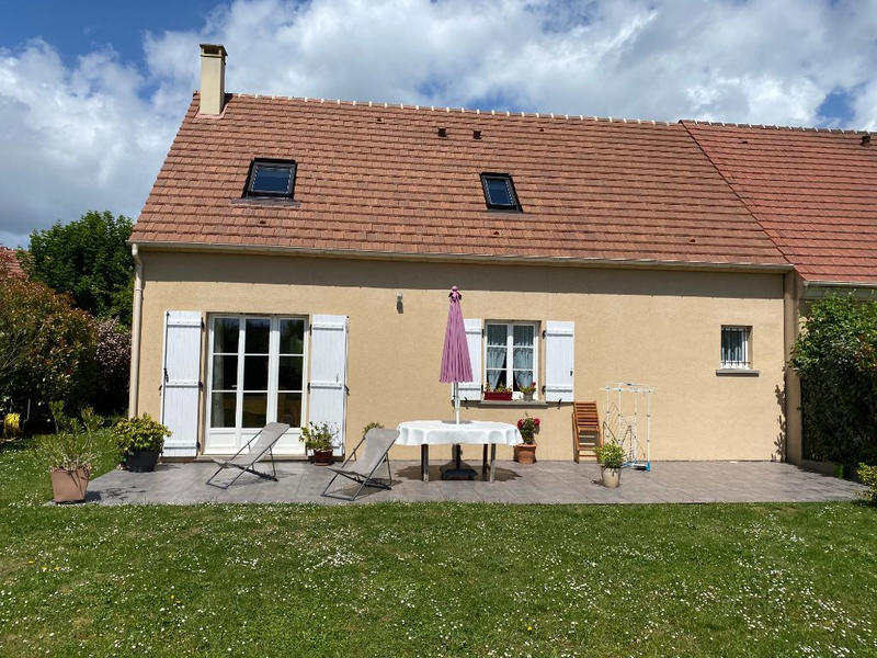 Maison - 92 m² - 6 pièces