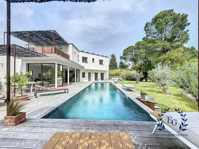 Villa - 207 m² - 7 pièces