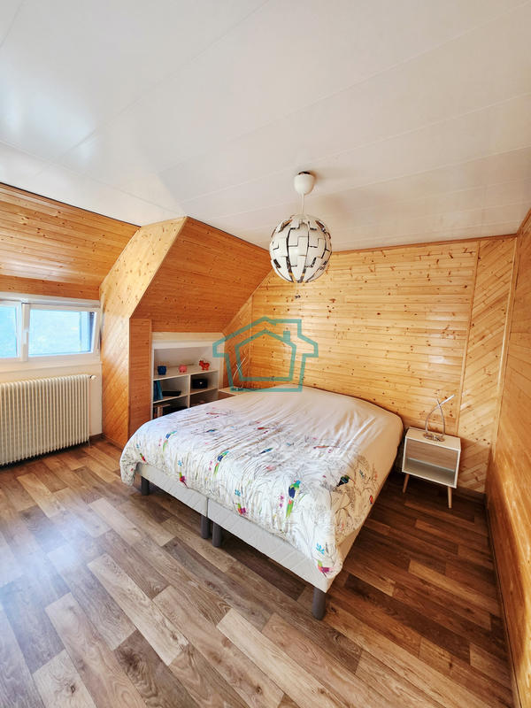 Maison - 144 m² - 7 pièces